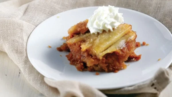 Εύκολη και νόστιμη μηλόπιτα της Αργυρώς - "Κόλαση" η κάθε μπουκιά