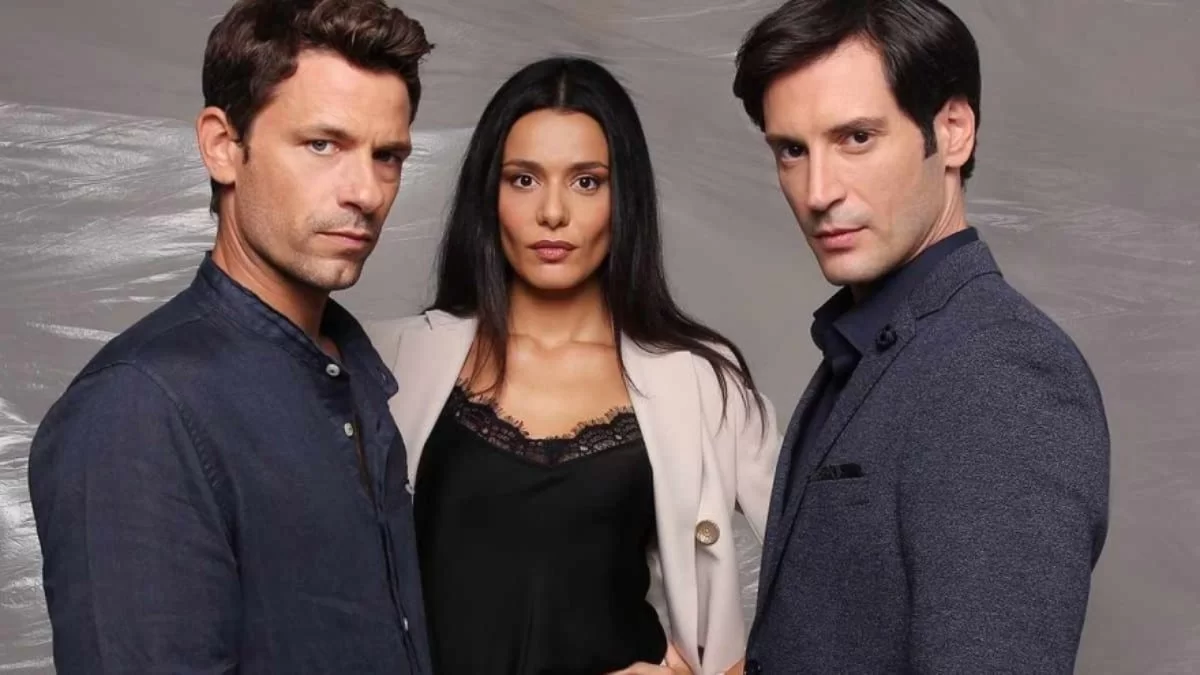 Μόλις χθες: Όσο η Λήδα παραμένει άφαντη, ο Ιάσονας επιστρέφει στο σπίτι για νέες συγκρούσεις