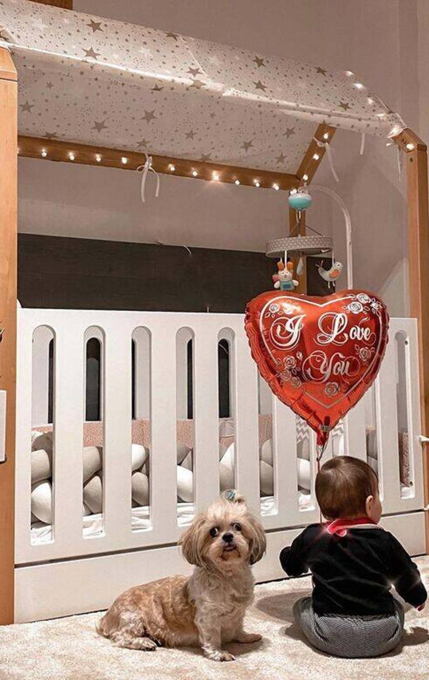 Η κούνια του μωρού της Νικολέτας Ράλλη