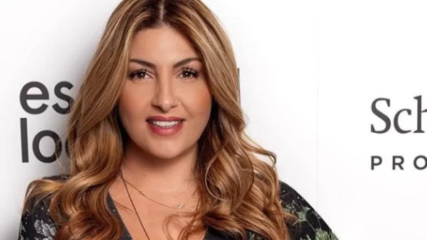 Αναστάτωσε όλο το Tik Tok - Η Ελένα Παπαρίζου ''έδωσε'' το teaser της επανεκτέλεσης του «Τι, τι»