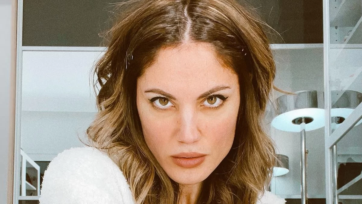 ''Άστραψε και βρόντηξε'' η Μαίρη Συνατσάκη: «Δηλώνω ανεπάγγελτη, ομοφυλόφιλη...»