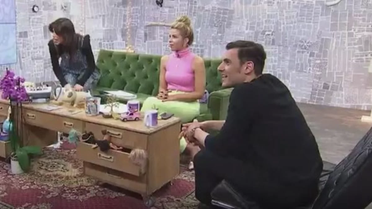 Κυψέλη: Εισέβαλε στο πλατό και άφησε "κάγκελο" τον Σταύρο Σβήγκο