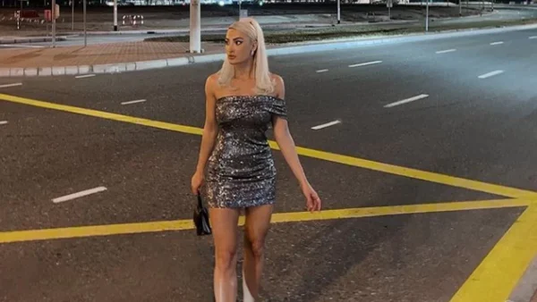 «Εξυπνάκηδες όλοι...» - Χαμός ξανά στο Instagram με τα βίντεο της Ιωάννας Τούνη