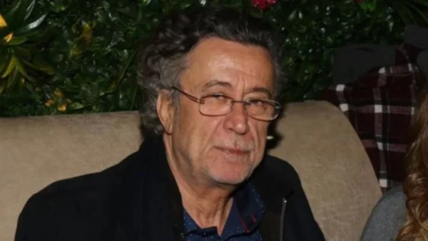 «Αδίστακτοι κλέφτες! Δοξάστε τους μαζί με...» - Ασύλληπτο ξέσπασμα από τον Μάκη Τριανταφυλλόπουλο