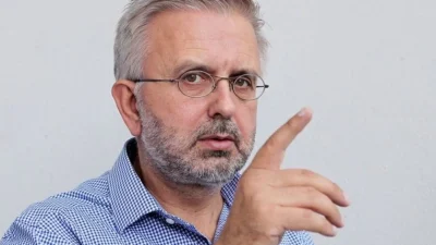 Εξοργισμένος ο Βερύκιος για τον Κοντομηνά: «Τον ταλαιπωρούν και μετά θάνατον...»