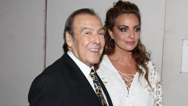 Η πραγματική αιτία - Γιατί ο Τόλης Βοσκόπουλος δεν έκανε δεύτερο παιδί με την Άντζελα Γκερέκου