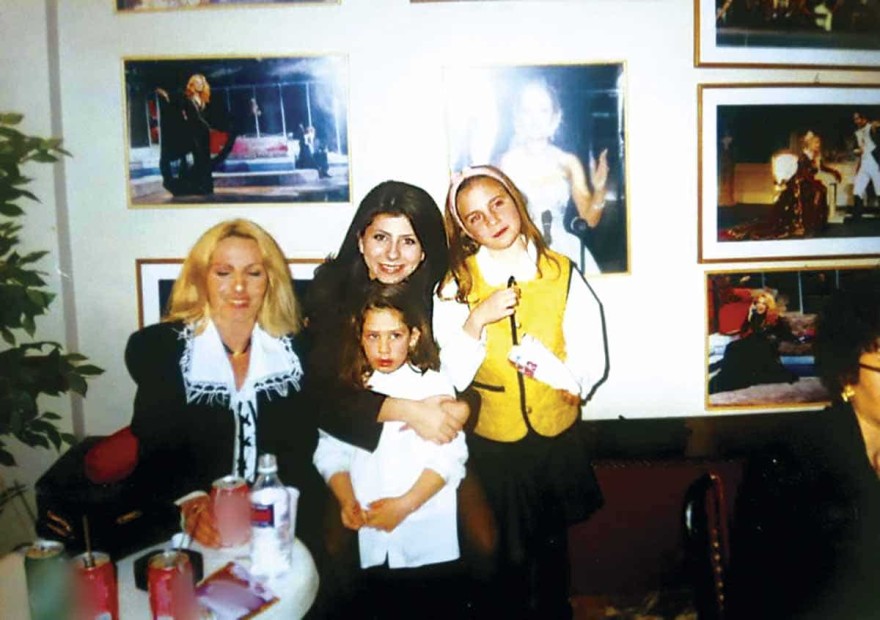  Ζήνα Κουτσελίνη παιδική ηλικία