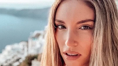 «Μπορεί να πάρει πέντε λεπτά...» - Αυτά είναι τα μυστικά ομορφιάς της Αθηνάς Οικονομάκου