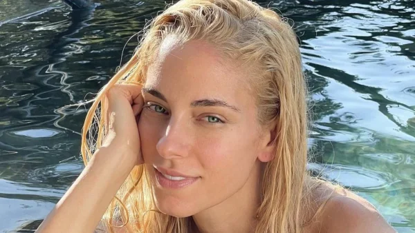 Συχνούς καθαρισμούς, ντεμακιγιάζ και... - Έτσι κρατά καθαρή την επιδερμίδα της η Δούκισσα Νομικού