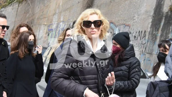 «Θα ήθελα να μου πείτε πώς σκέφτεστε, αν σκέφτεστε...» - Η οργισμένη ανάρτηση της Ζέτας Δούκα