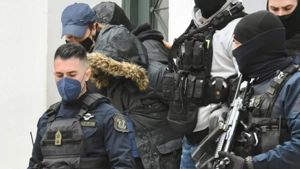 Τραγωδία Πάτρα: «Φαίνεται πως υπάρχει εγκληματική ενέργεια και στους θανάτους Μαλένας και Ίριδας»