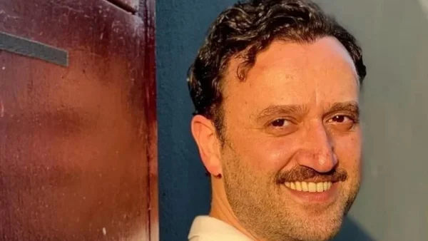 Απίστευτη η ομοιότητα τους - Ο Αργύρης Αγγέλου μας δείχνει για πρώτη φορά τα αδέρφια του