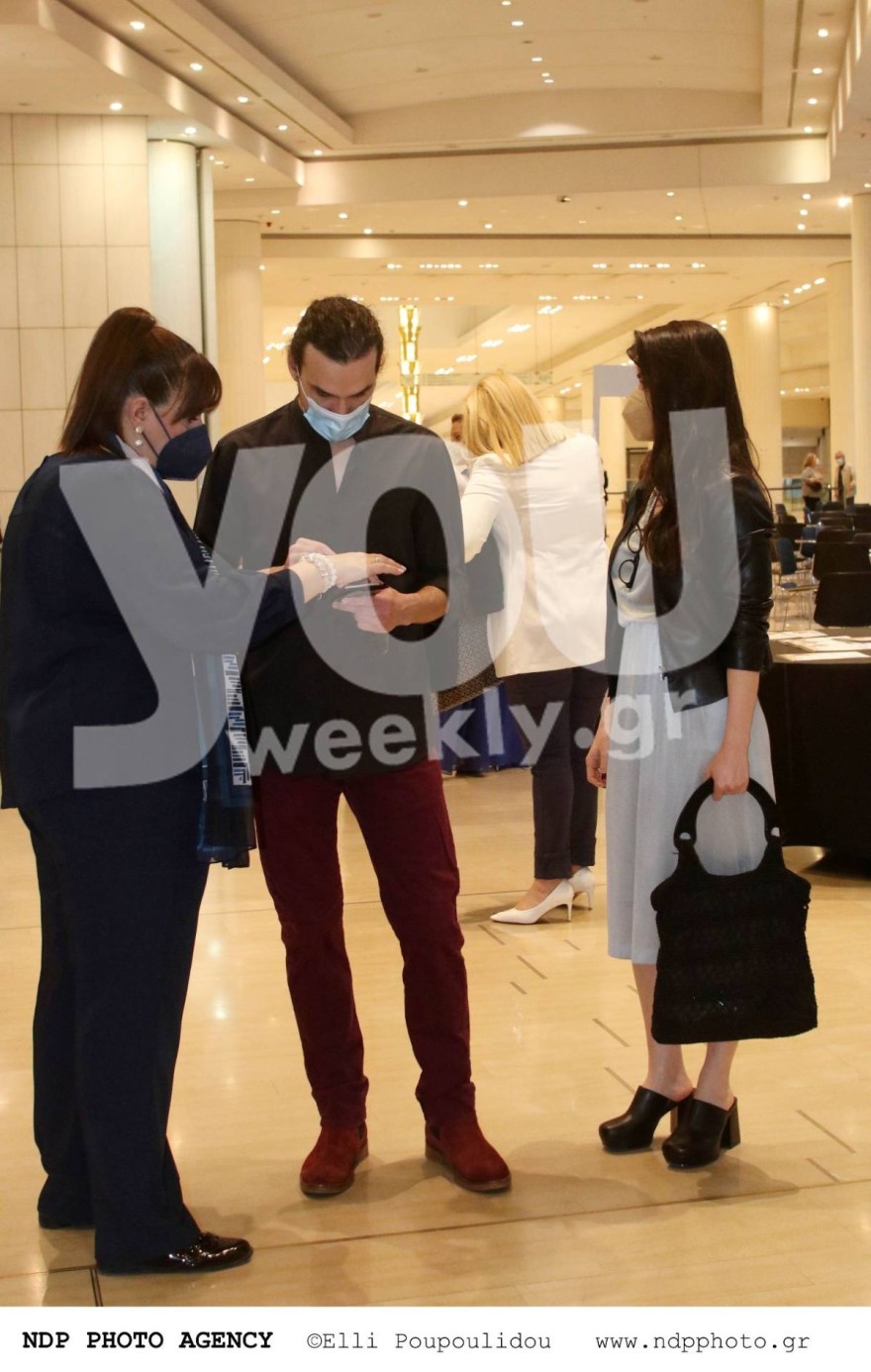 Ο Αιμιλιανός Σταματάκης και η συνοδός του