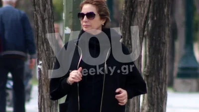 Μαυροφορεμένη η Άντζελα Γκερέκου στο Ζάππειο - Η πεθερά του Τόλη Βοσκόπουλου σε σπάνια εμφάνιση