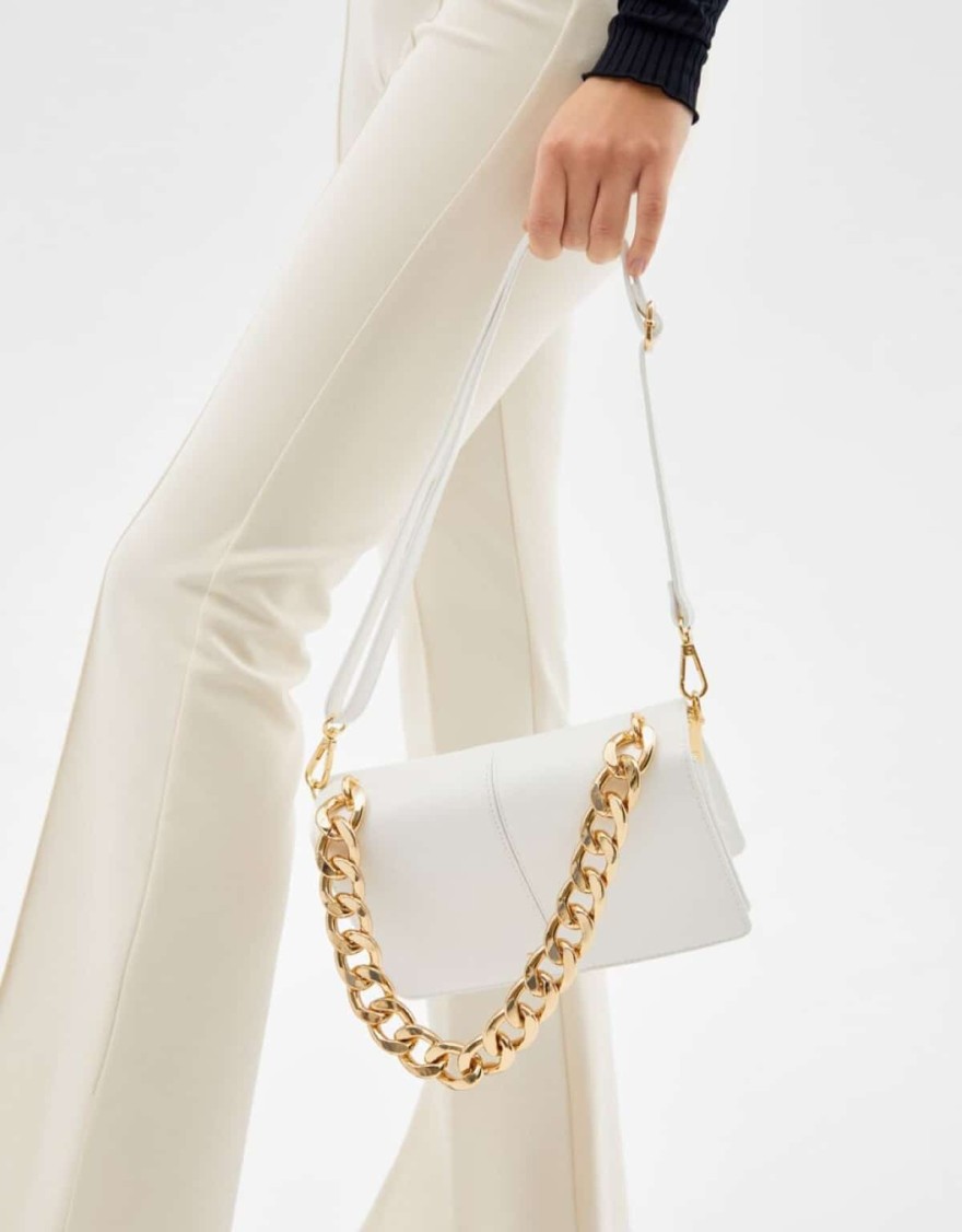 Άσπρη τσάντα από τα Bershka