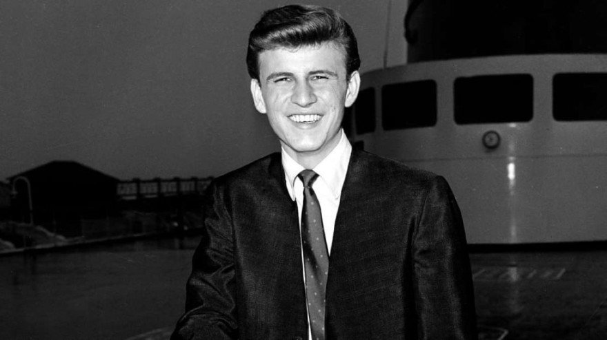 Πέθανε γνωστός τραγουδιστής