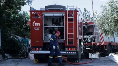 Φωτιά τώρα σε ψυχιατρική κλινική στη Γλυφάδα