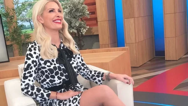 Η αλήθεια για την κυτταρίτιδα στα πόδια της Ελένης Μενεγάκη - Αρετουσάριστη φωτογραφία