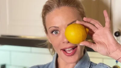 Μαμαδίστικη και φωτεινή - Εντυπωσιακή η κουζίνα στο σπίτι της Ζέτας Μακρυπούλια