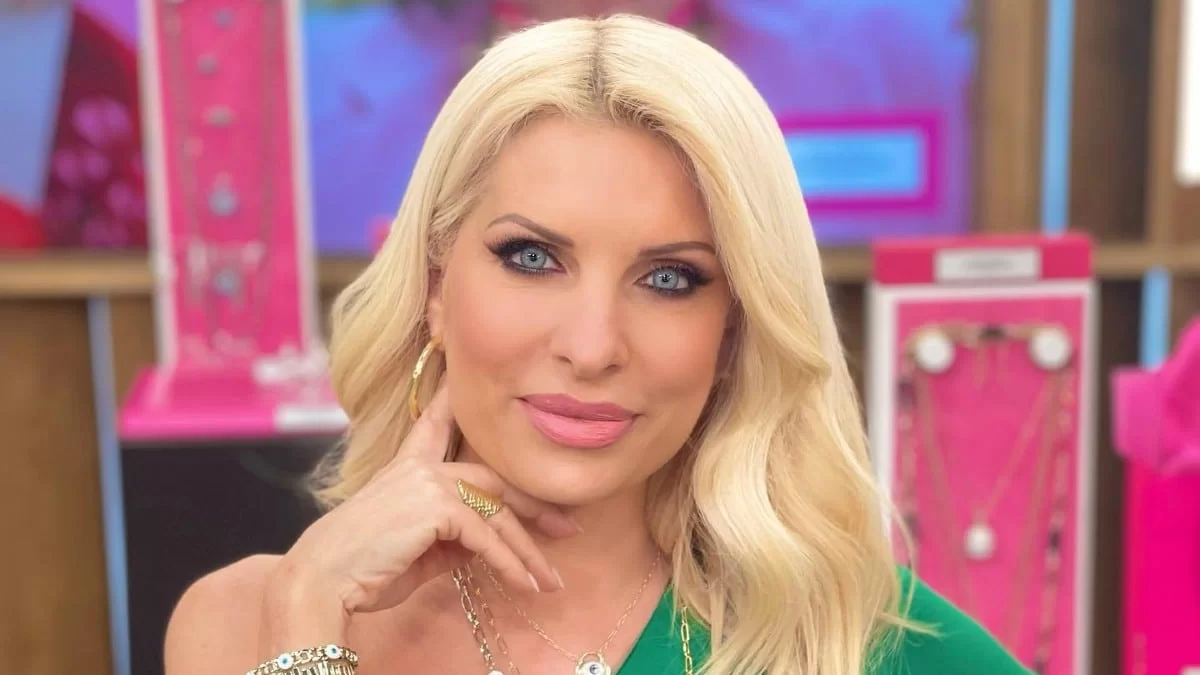 Πρωτοσέλιδο στα περιοδικά του εξωτερικού η Ελένη Μενεγάκη - Αναφέρουν ότι...