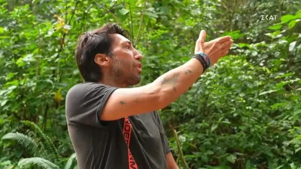 Survivor 5: Άγριος καβγάς  Μαρτίκα - Εμμανουήλ! «Ηλίθιε, κοίτα εκεί μούρη»