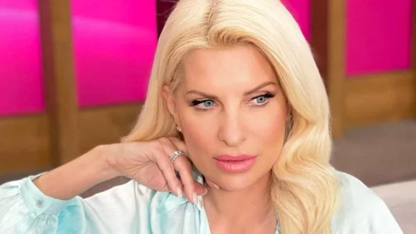 Κοστίζει κάτω από 30 ευρώ - Το φόρεμα της Ελένης Μενεγάκη από τα Mango που κοντεύει να ξεπουλήσει