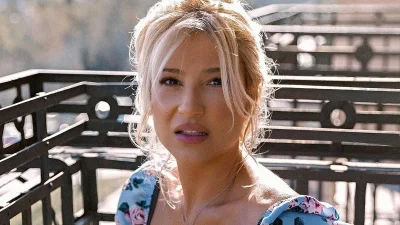 Όταν ήταν 18χρονων με κόκκινο μαλλί - Φωτογραφία της Φαίης Σκορδά πριν την πλαστική στη μύτη