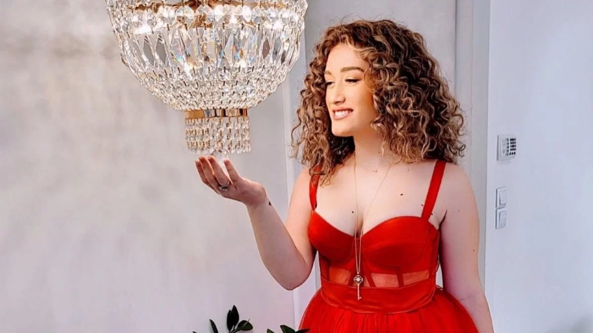 Αποχαιρέτησε τις ξανθιές της μπούκλες - Η ριζική αλλαγή στα μαλλιά της Ιλάειρα Ζήση