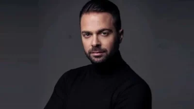 Παντρεύεται ο Ηλίας Βρεττός - Ποια είναι η κούκλα σύντροφός του