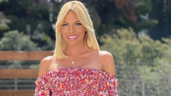 "Ήρθες στη ζωή μου και έπαθα Kοκο-μπλόκο" - Η φωτογραφία της Ιωάννας Μαλέσκου με το νέο της έρωτα