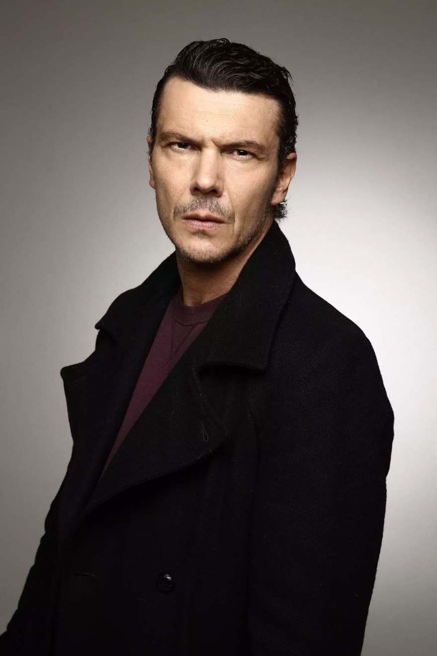 Ιωάννης Παπαζήσης