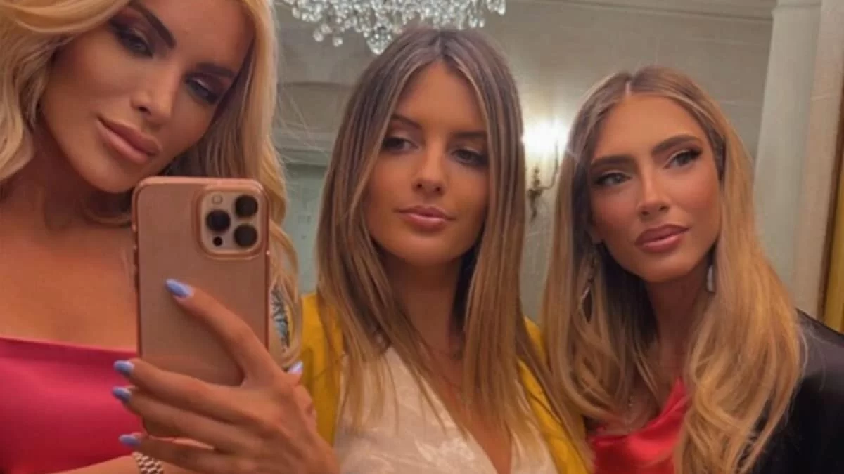 Μαζί με τις κολλητές της στο Παρίσι η Κατερίνα Καινούργιου - Οι φωτογραφίες από την Πόλη του Φωτός