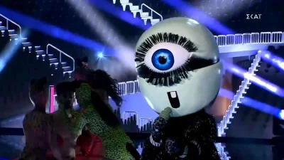 The Masked Singer: Ο Κύκλωπας παραλίγο να παίξει ξύλο με τον Σάκη Ρουβά - Με άγριες διαθέσεις στην σκηνή