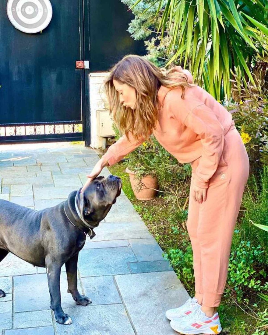 Η Βάσω Λασκαράκη και ο σκύλος της