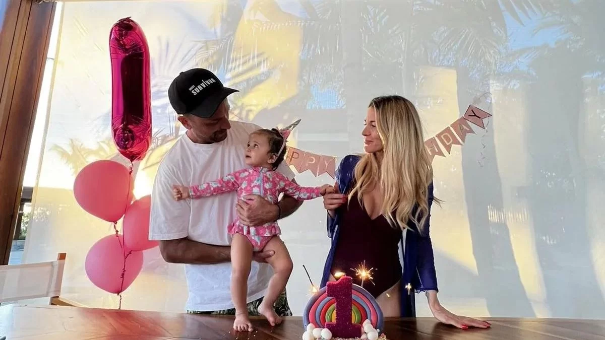 Με πισίνα και άπειρη έκταση πράσινου - Το σπίτι που μένει η σύντροφος και η κόρη του Γιώργου Λιανού στον Άγιο Δομίνικο