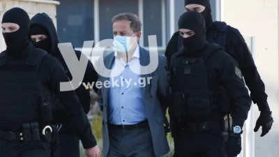 Εικόνες από το σπίτι του Δημήτρη Λιγνάδη - Ο πολυσυζητημένος πίνακας με το μικρό παιδί