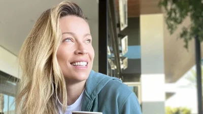 Η πραγματική αλήθεια - Αρετουσάριστη φωτογραφία της Μαριέττας Χρουσαλά με μαγιό