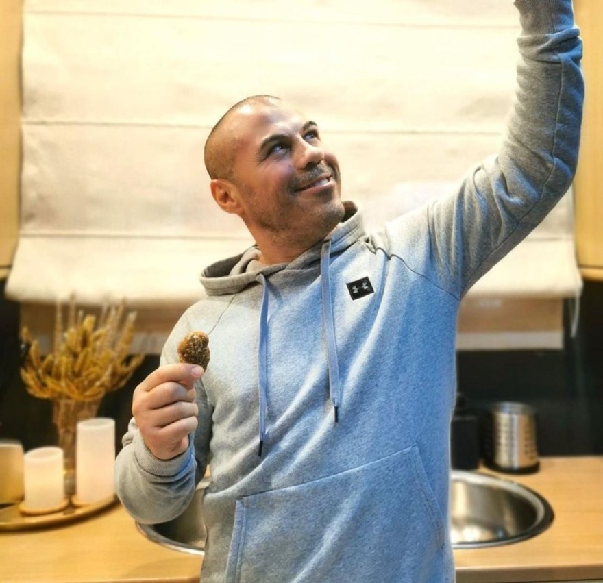 Ο Μιχάλης Ζαμπίδης σπίτι του