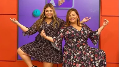 Οικογενειακή εξόρμηση για τη Δανάη Μπάρκα - Το βίντεο με τη γιαγιά της και τη Βίκυ Σταυροπούλου