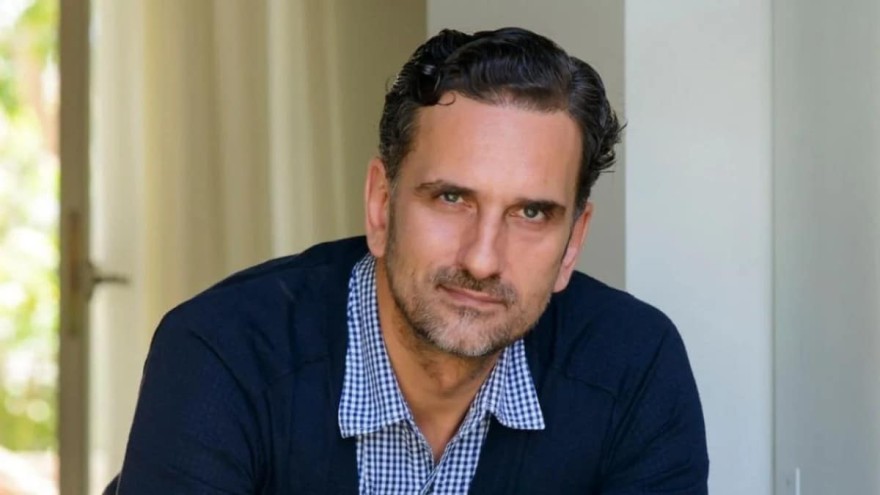 Νίκος Ψαρράς