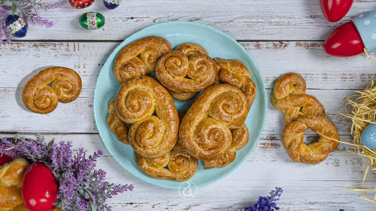 Τραγανά πασχαλινά κουλουράκια από την Αργυρώ Μπαρμπαρίγου - Το μυστικό είναι στο πορτοκάλι