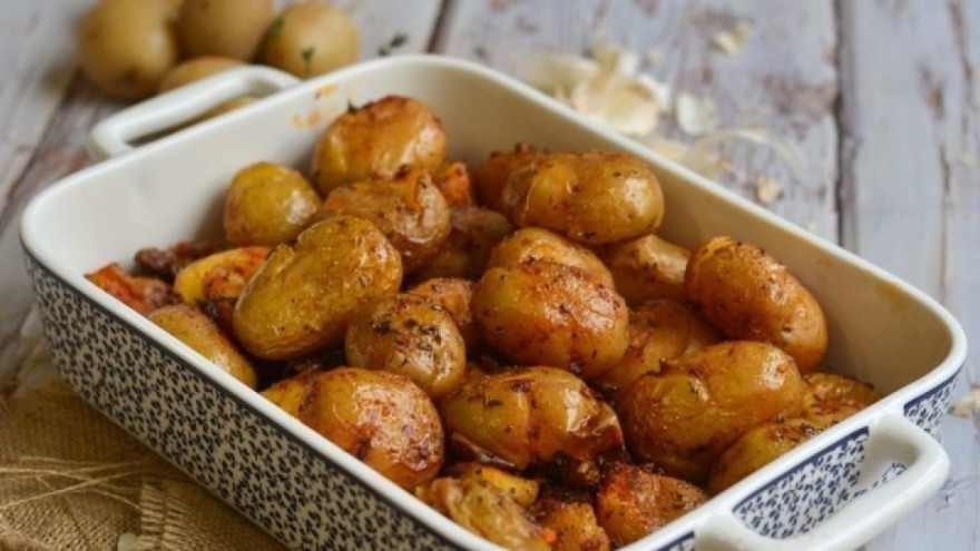 Μελωμένες πατάτες φούρνου