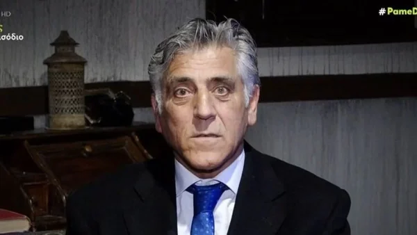 «Ανέβηκε στη σκηνή και με χαστούκισε!» - Το άγνωστο περιστατικό με τον Πέτρο Ξεκούκη