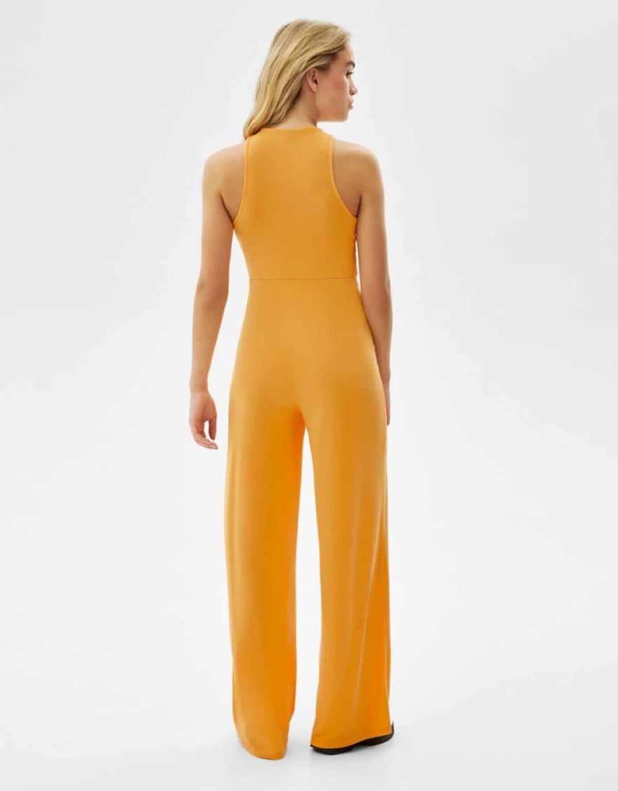 Πορτοκαλί ολόσωμη φόρμα από τα Bershka