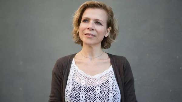 «Με τον Γιώργο Καπουτζίδη δεν βλεπόμαστε...» - Η Ράνια Σχίζα σε μία σπάνια εξομολόγηση