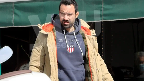 Μέχρι και γυμναστήριο έχει στο πατρικό του ο Σάκης Τανιμανίδης - Το βίντεο την ώρα που γυμνάζεται