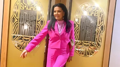 Βάζει κάτω και 50άρες η Σαπουντζάκη - Χόρεψε χασάπικο στα 88 της χρόνια και έμειναν όλοι άφωνοι