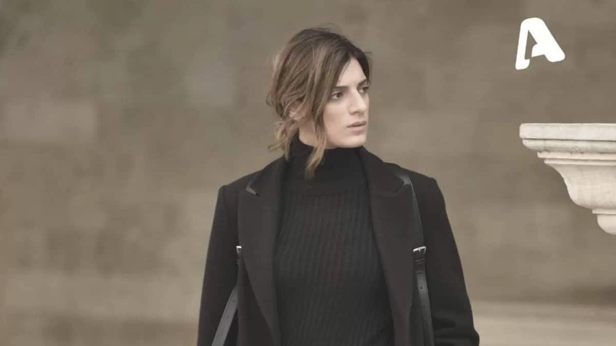 Σασμός: Η Αργυρώ σπαράζει πάνω από εικονοστάσι του Πέτρου - Καταρρέει όταν πιάνει στα χέρια της...