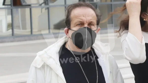 Στο πλευρό της Τζεφ Μοντάνα ο Σπύρος Μπιμπίλας - «Η συνάντηση στις παράλληλες δίκες»