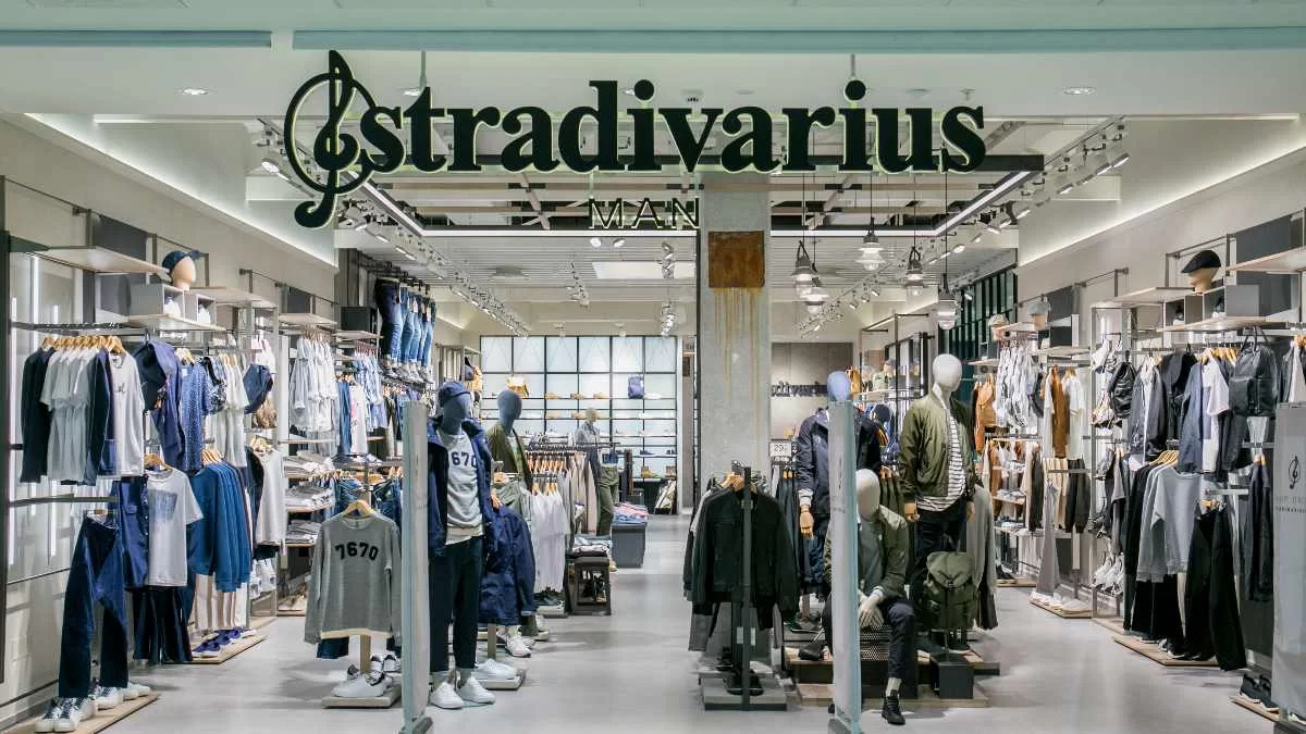 Το φοράς από το πρωί μέχρι το βράδυ και κοστίζει 20 ευρώ - Ουρές στα Stradivarius για αυτό το φόρεμα